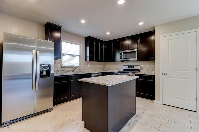 8221 W Illini St, Phoenix, AZ 85043