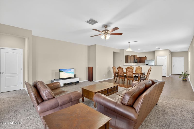 8222 W Wood Ln, Phoenix, AZ 85043