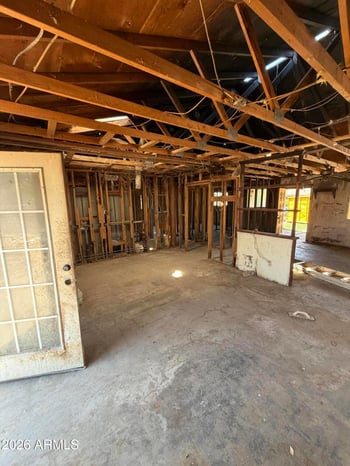 8223 Clarendon Ave, Phoenix, AZ 85033