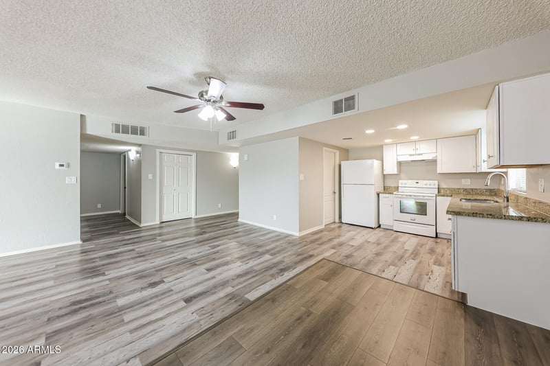 8223 Roosevelt St, Peoria, AZ 85345