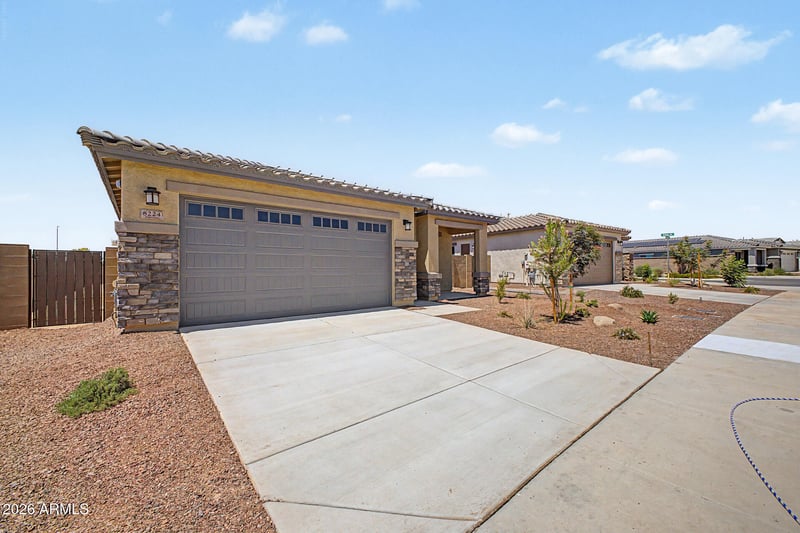 8224 174th Ln, Waddell, AZ 85355