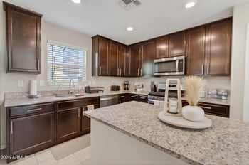 8224 W Albeniz Pl, Phoenix, AZ 85043