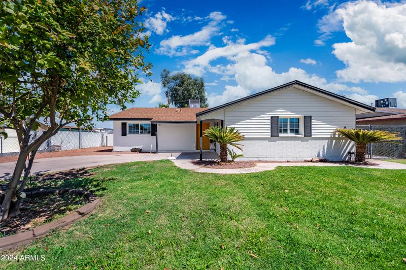 8224 W Piccadilly Rd, Phoenix, AZ 85033