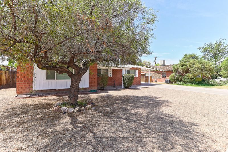 8225 E Indianola Ave, Scottsdale, AZ 85251