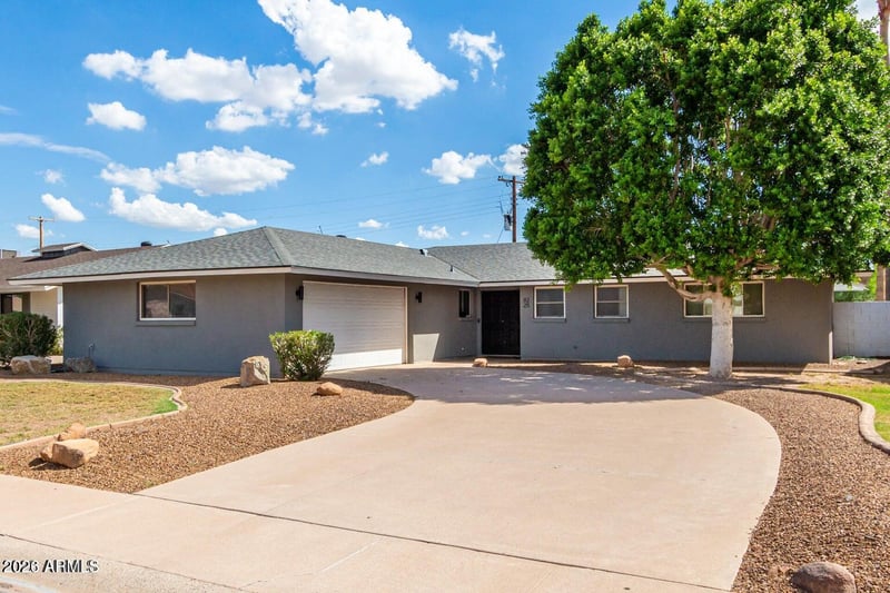 8225 E Minnezona Ave, Scottsdale, AZ 85251