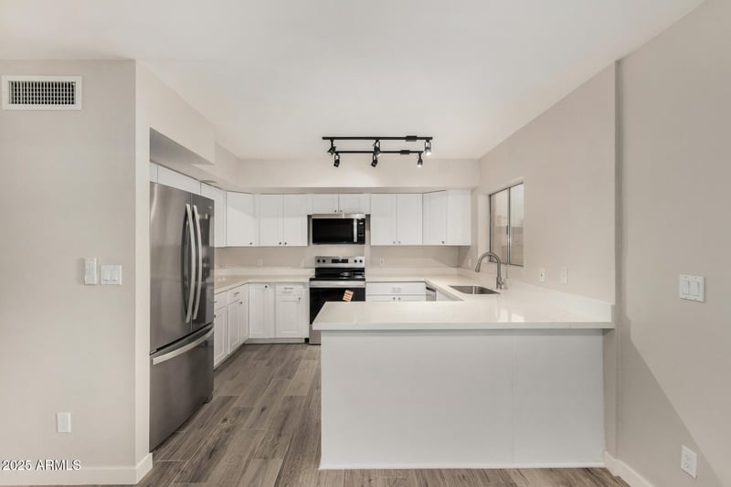 8225 Thomas Rd, Scottsdale, AZ 85251