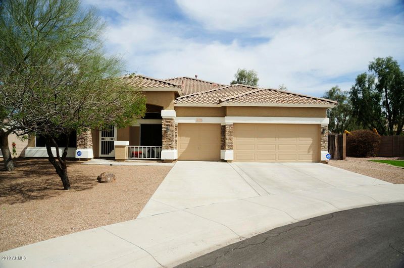 8227 S 34th Ln, Laveen, AZ 85339