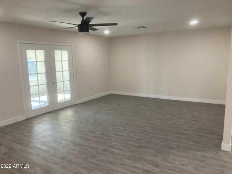 8227 W Amelia Ave, Phoenix, AZ 85033