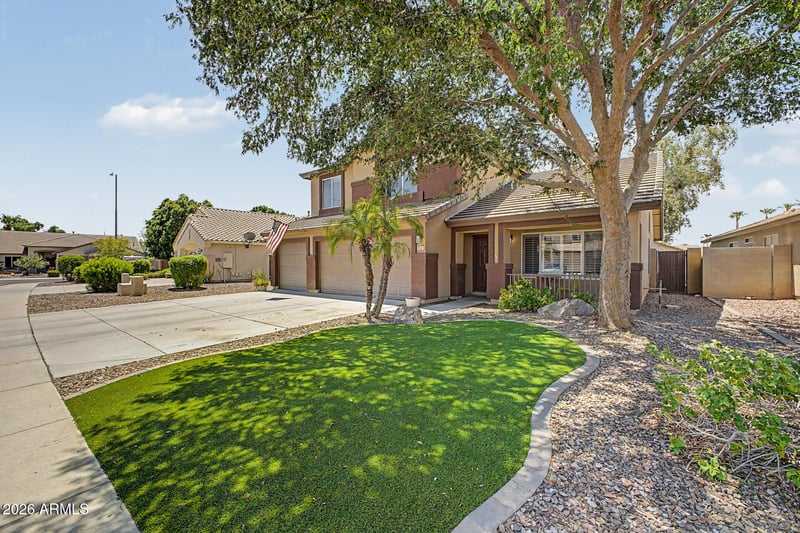 8227 W Harmony Ln, Peoria, AZ 85382