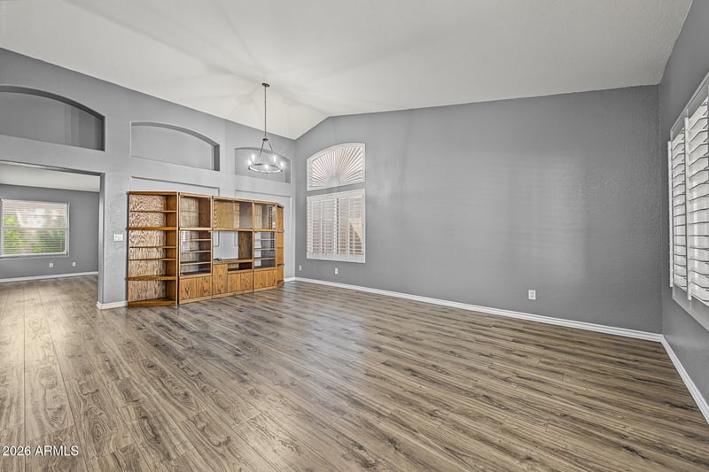 8227 W Harmony Ln, Peoria, AZ 85382