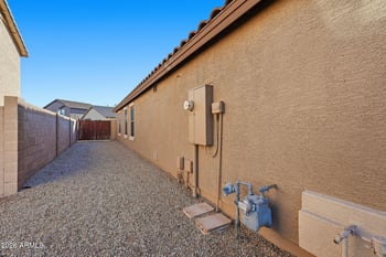823 Mountain View Rd, San Tan Valley, AZ 85143
