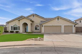 823 Hill Cir, Mesa, AZ 85203