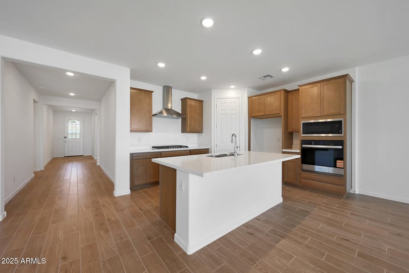 823 Riparian Dr, San Tan Valley, AZ 85140