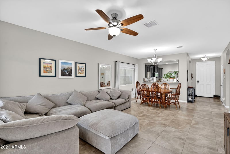 823 Leadwood Ave, San Tan Valley, AZ 85140