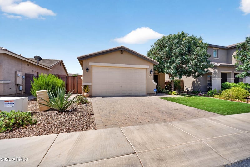 823 Leadwood Ave, San Tan Valley, AZ 85140