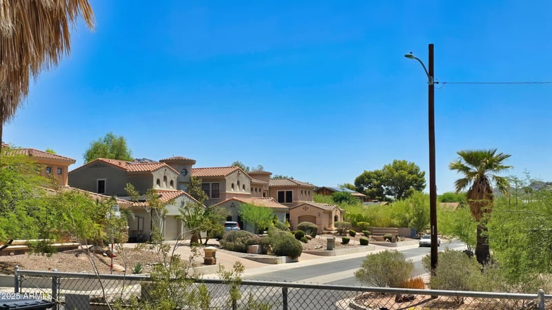 8230 14th St #2, Phoenix, AZ 85020