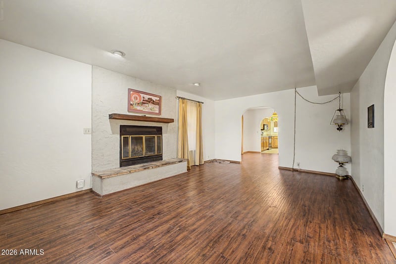 8230 E Mcdowell Rd, Mesa, AZ 85207