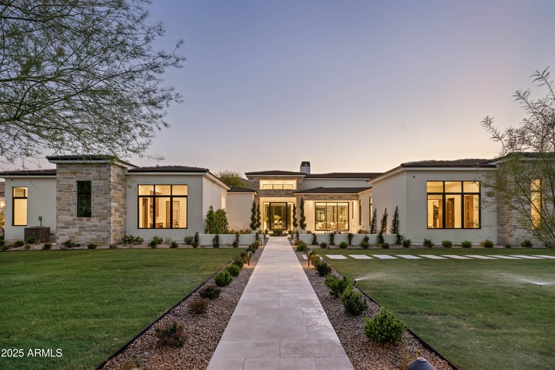 8230 Mockingbird Ln, Paradise Valley, AZ 85253
