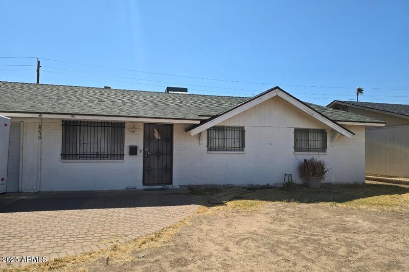 8230 N 42nd Dr, Phoenix, AZ 85051