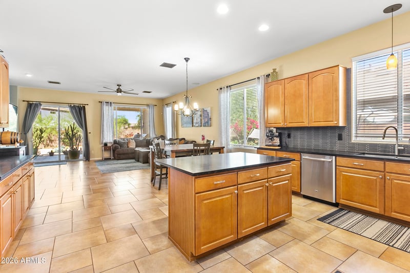 8230 S 34th Dr, Laveen, AZ 85339
