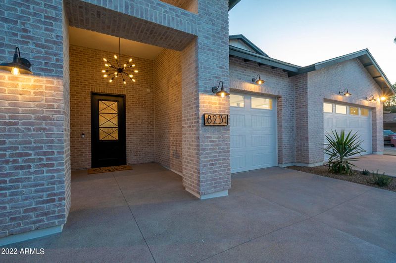 8231 E Malcomb Dr, Scottsdale, AZ 85250