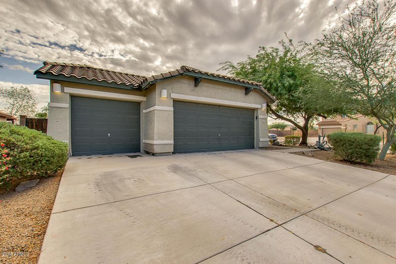 8231 S 52nd Ln, Laveen, AZ 85339