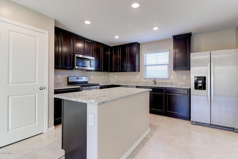8231 W Illini St, Phoenix, AZ 85043
