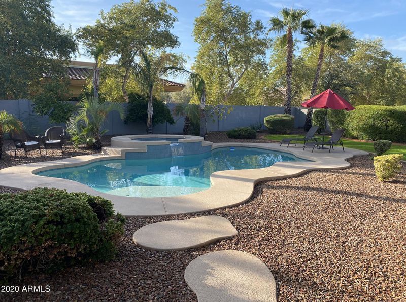 8233 W Crocus Dr, Peoria, AZ 85381