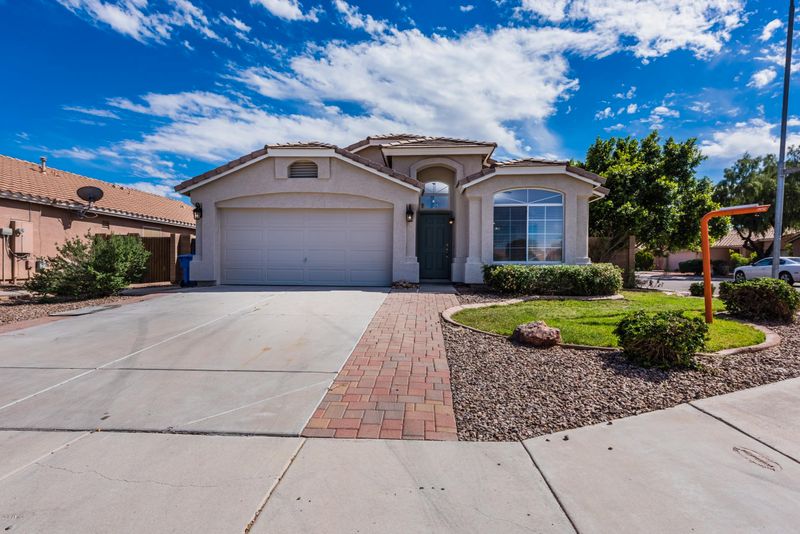 8233 W Lumbee St, Phoenix, AZ 85043