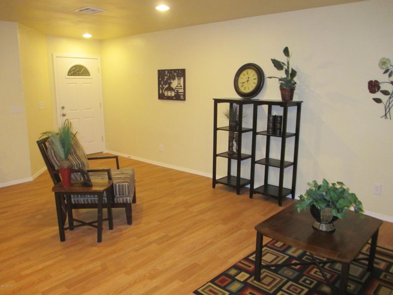8234 S 25th St, Phoenix, AZ 85042