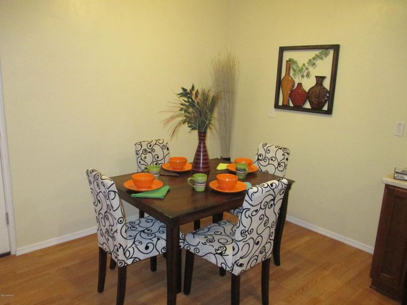 8234 S 25th St, Phoenix, AZ 85042