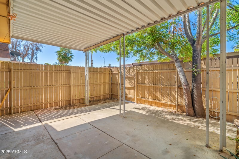 8235 34th Dr, Phoenix, AZ 85051