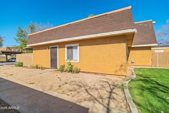 8235 34th Dr, Phoenix, AZ 85051