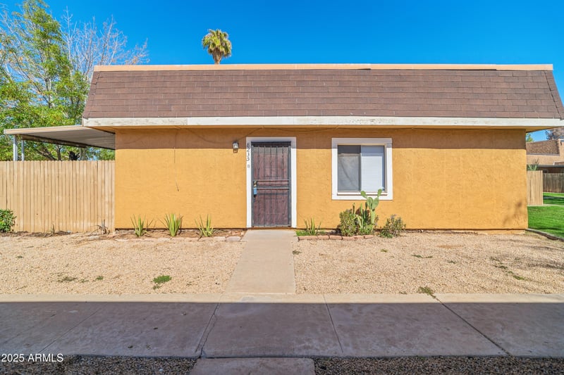 8235 34th Dr, Phoenix, AZ 85051