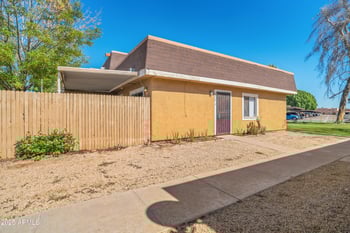 8235 34th Dr, Phoenix, AZ 85051
