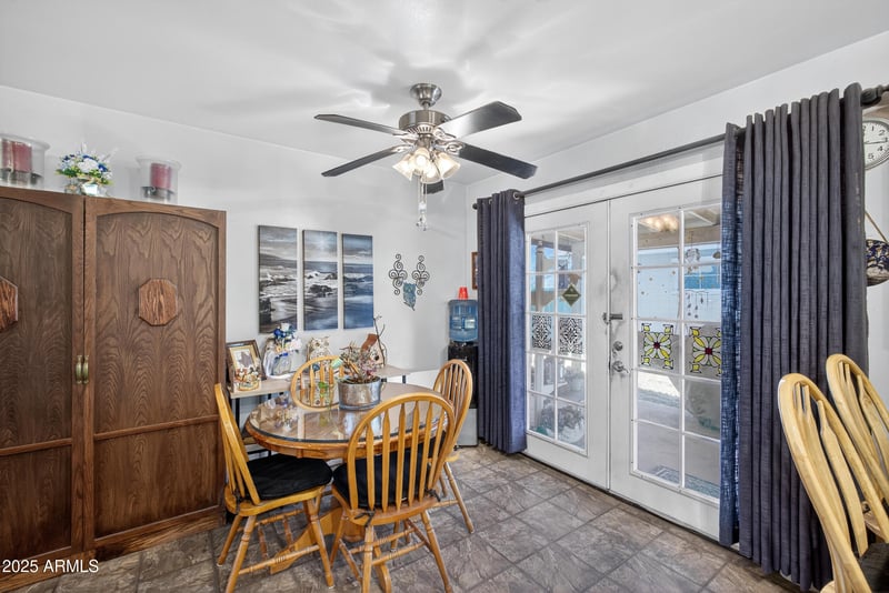 8235 35th Dr, Phoenix, AZ 85051