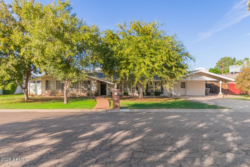 8236 15th Dr, Phoenix, AZ 85021