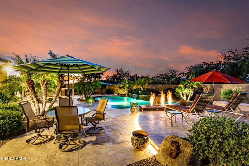 8236 180th Dr, Waddell, AZ 85355