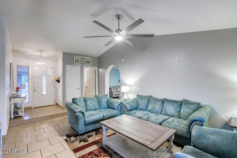 8237 W Corrine Dr, Peoria, AZ 85381