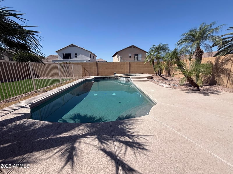 8237 Quail Ave, Peoria, AZ 85382