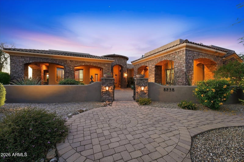 8238 E Kramer Cir, Mesa, AZ 85207