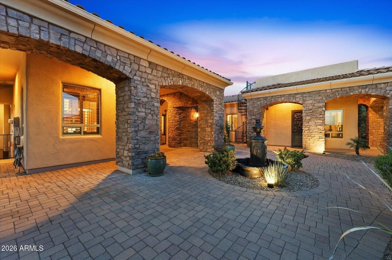 8238 E Kramer Cir, Mesa, AZ 85207
