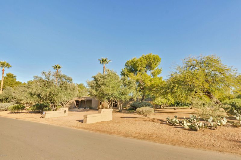 8239 N Golf Dr, Paradise Valley, AZ 85253