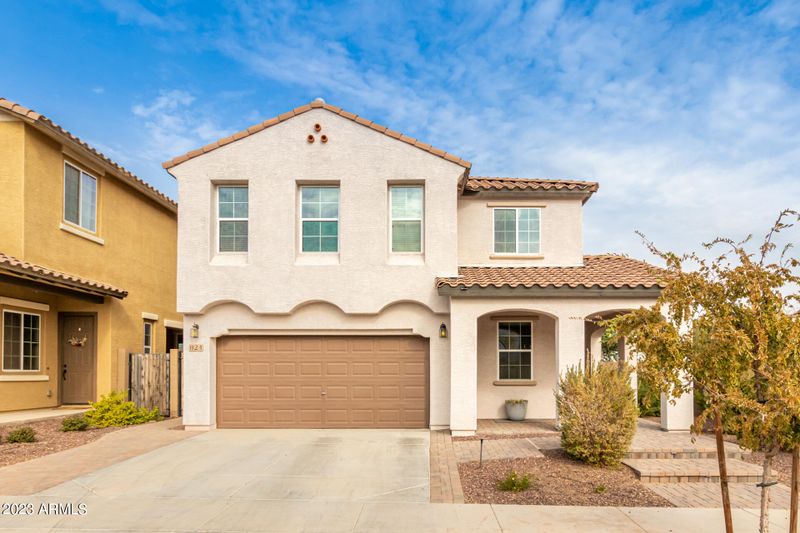824 E Gary Ln, Phoenix, AZ 85042