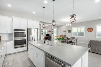 824 Monte Way, Phoenix, AZ 85042