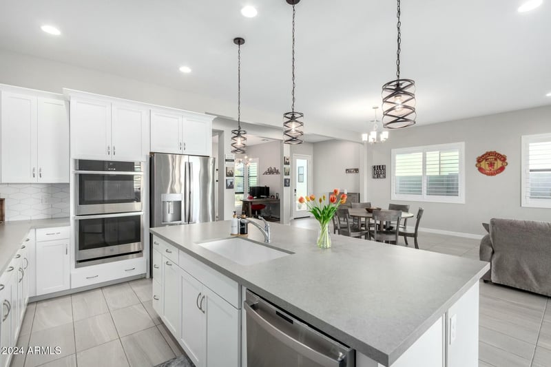 824 Monte Way, Phoenix, AZ 85042