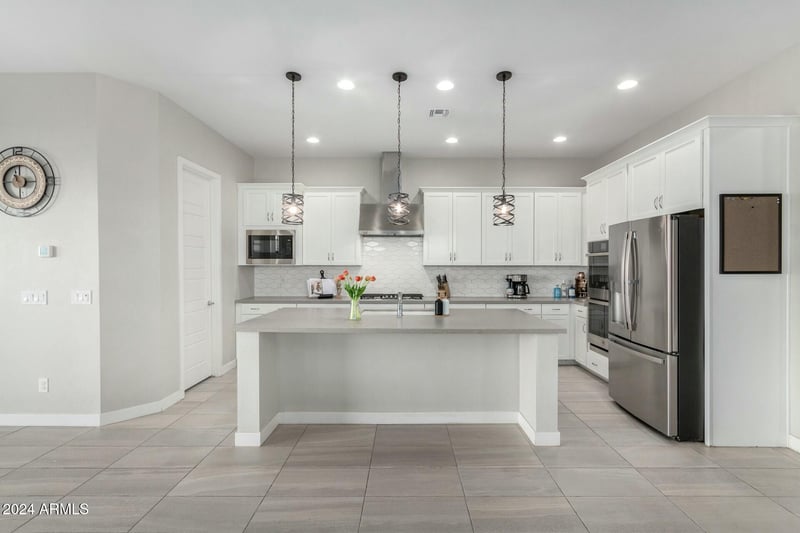 824 Monte Way, Phoenix, AZ 85042