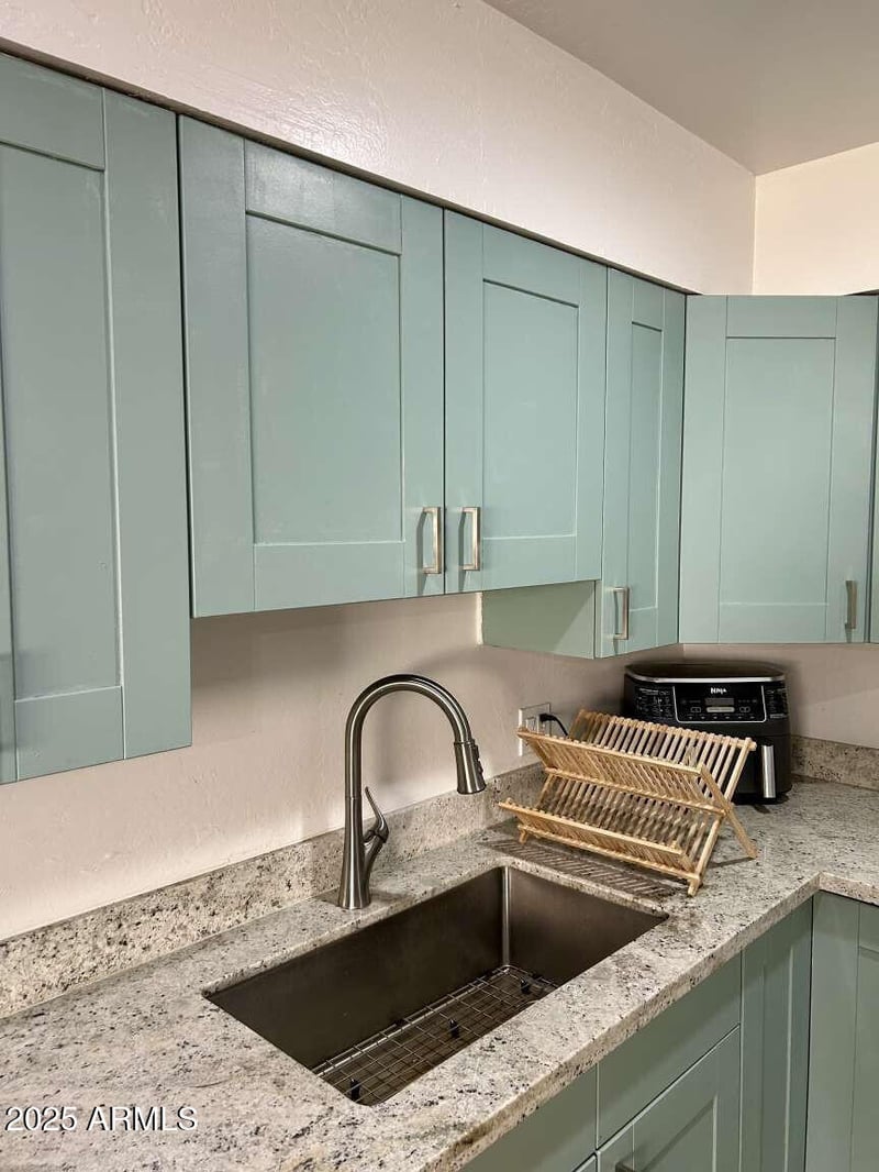 8241 Central Ave #24, Phoenix, AZ 85020