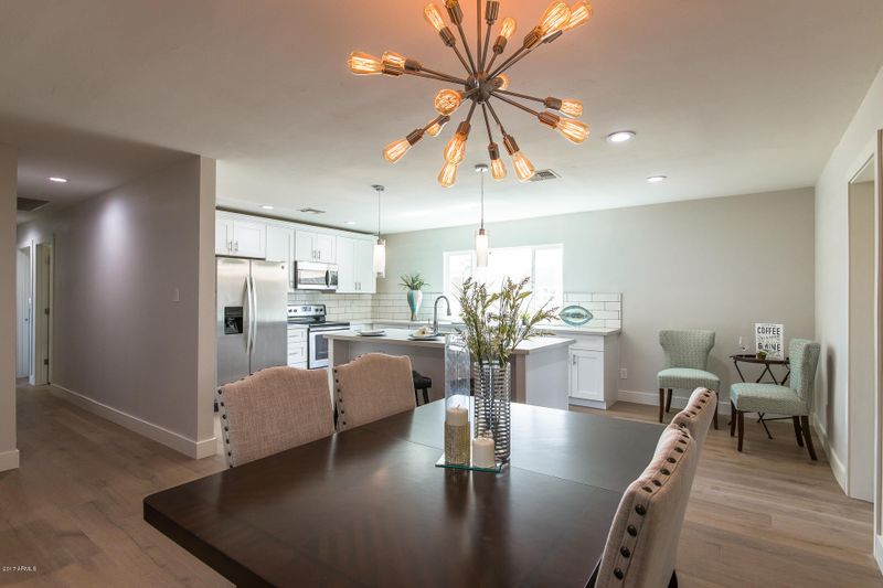 8243 E Mackenzie Dr, Scottsdale, AZ 85251