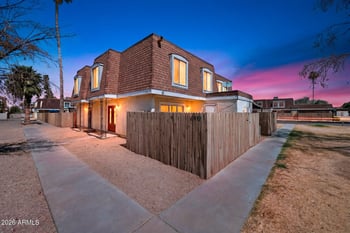 8243 34th Dr, Phoenix, AZ 85051